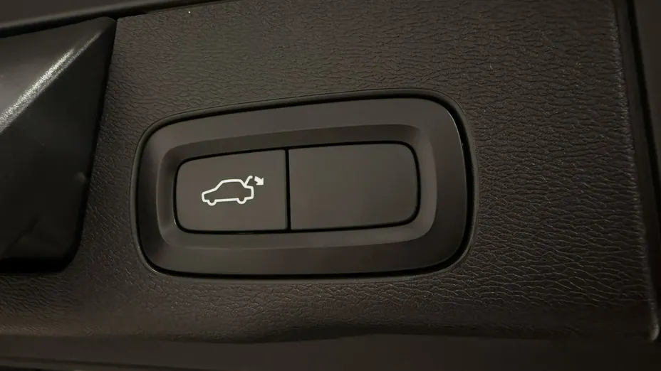 VOLVO XC60 -
