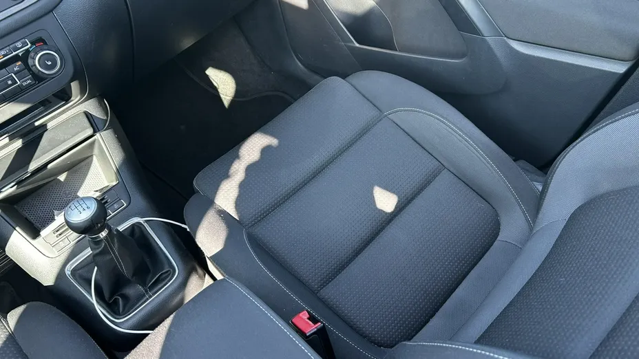 VOLKSWAGEN Tiguan -