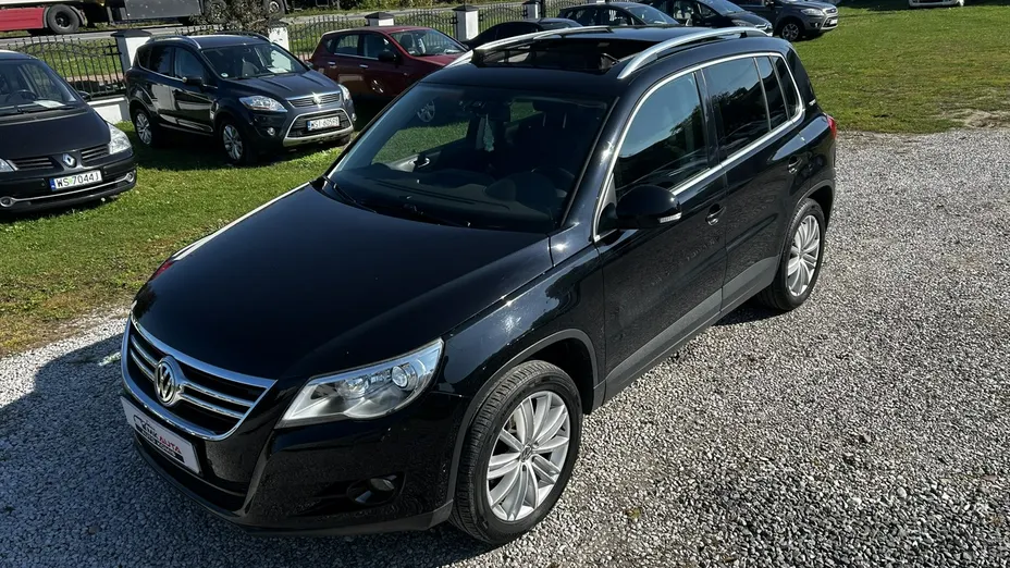 VOLKSWAGEN Tiguan -