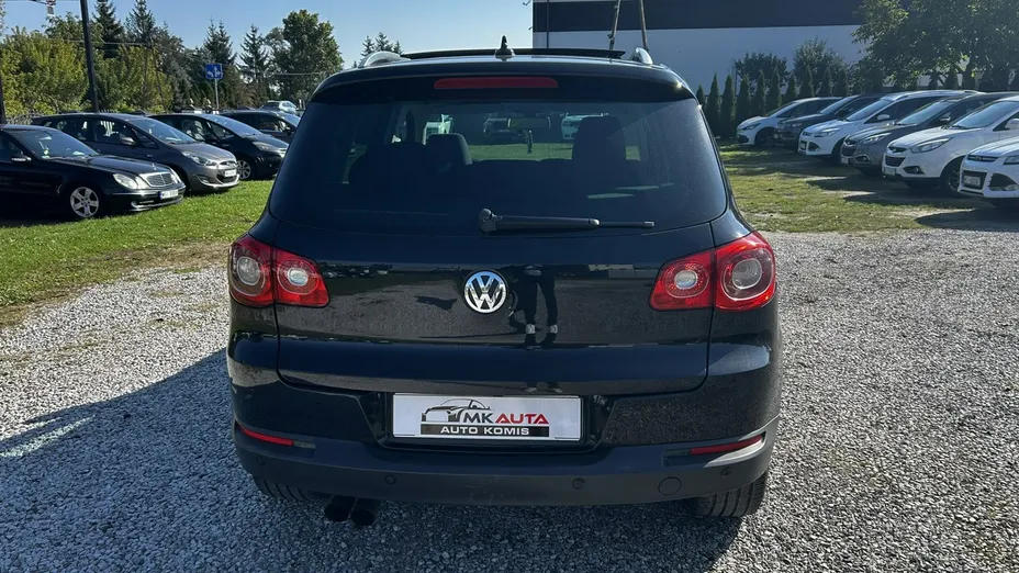 VOLKSWAGEN Tiguan -