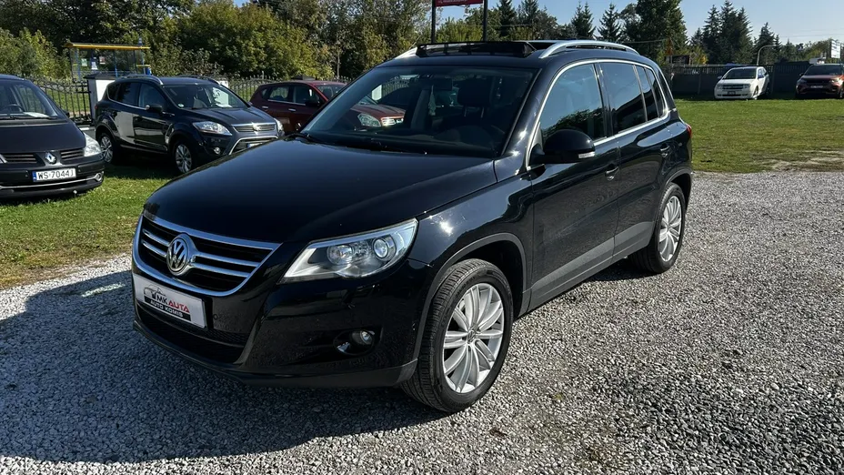 VOLKSWAGEN Tiguan -