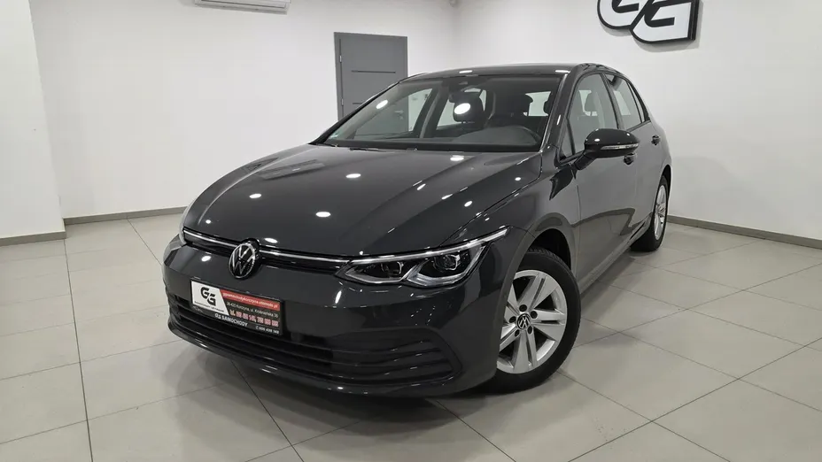 VOLKSWAGEN Golf -