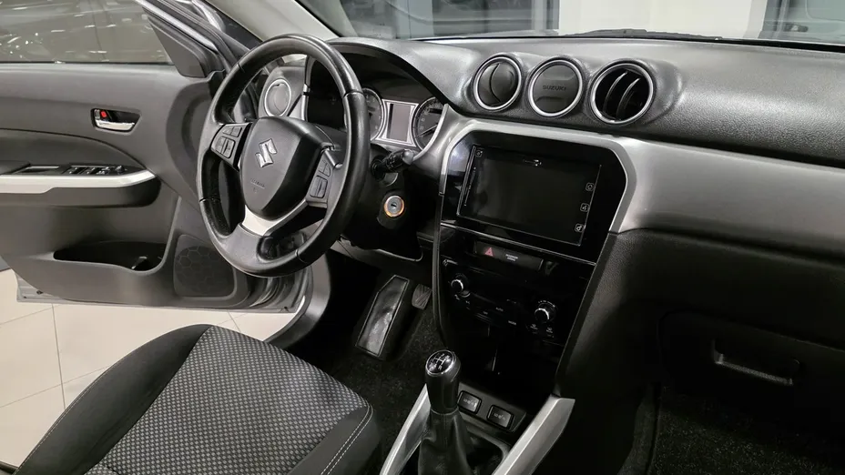 SUZUKI Vitara -
