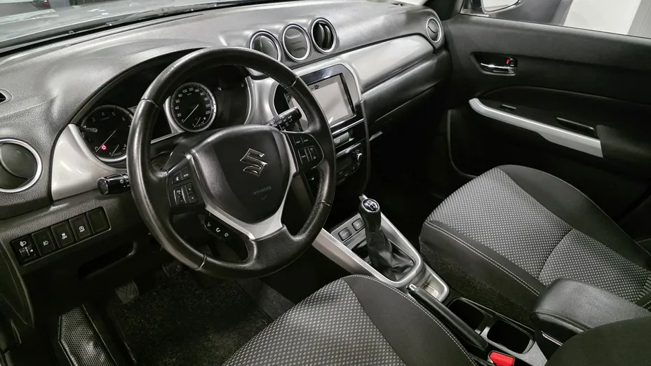 SUZUKI Vitara -
