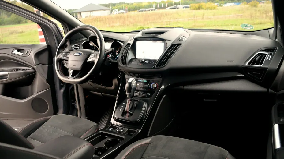 FORD Kuga -