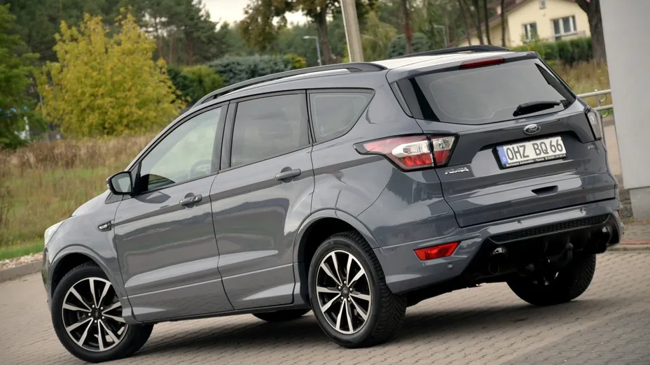 FORD Kuga -