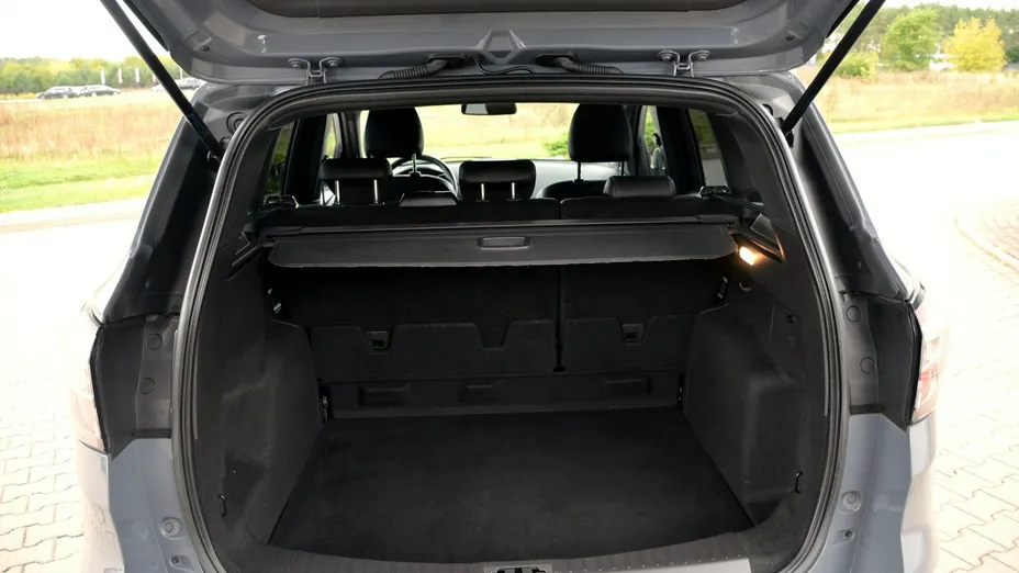FORD Kuga -
