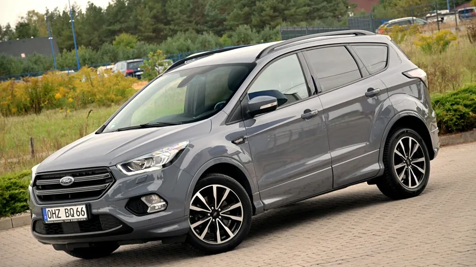 FORD Kuga -