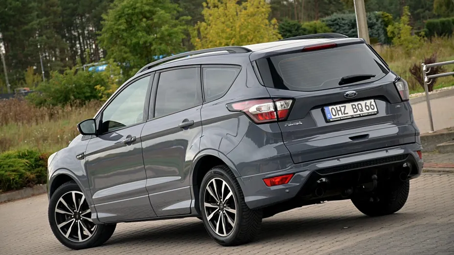 FORD Kuga -