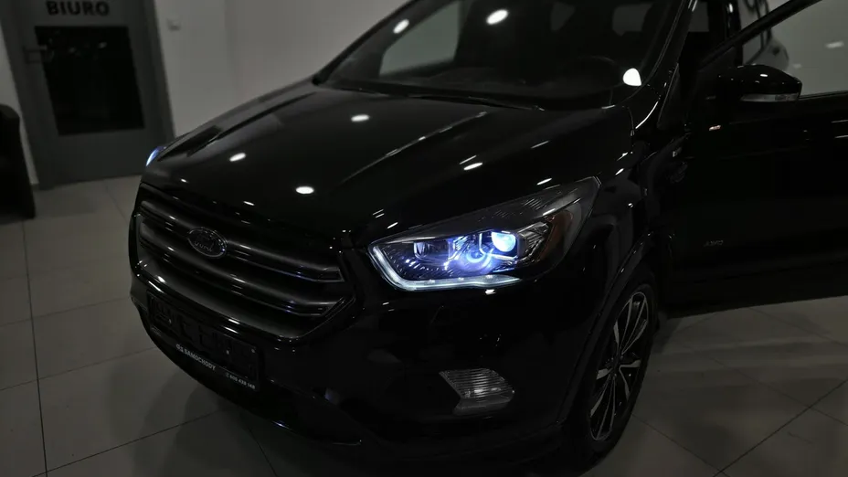 FORD Kuga -