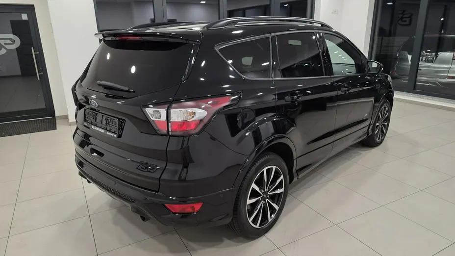FORD Kuga -