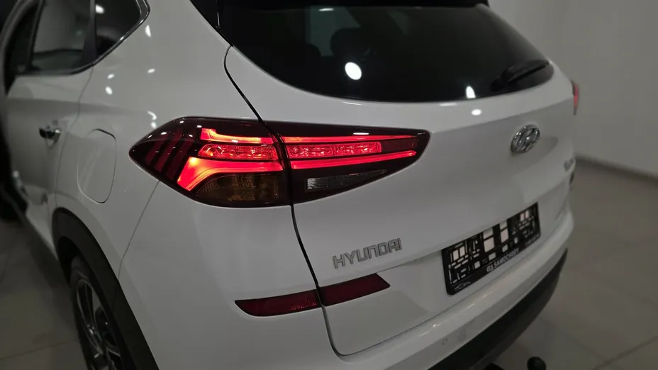 HYUNDAI Tucson -