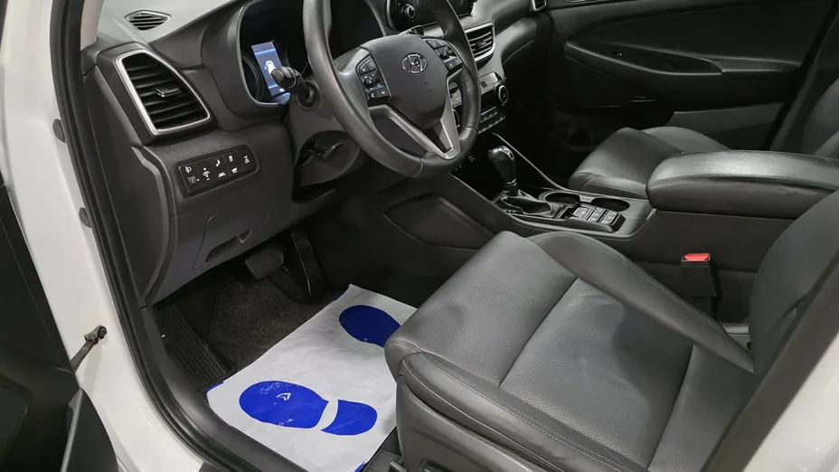 HYUNDAI Tucson -