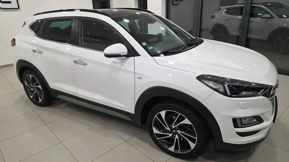 HYUNDAI Tucson -