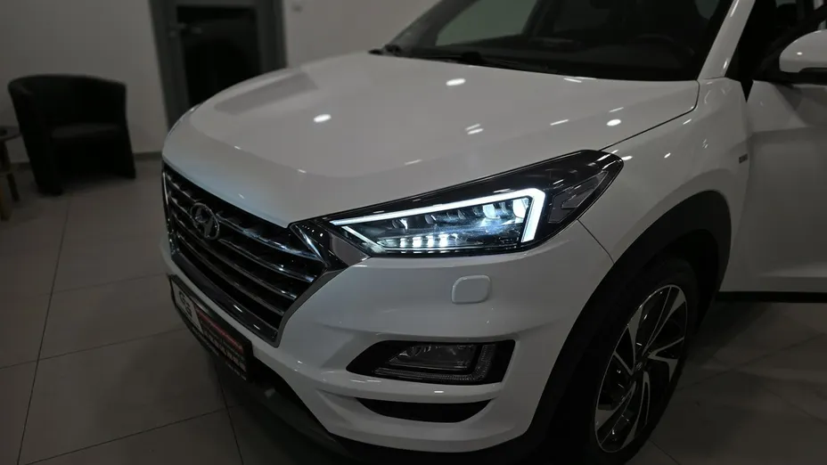 HYUNDAI Tucson -