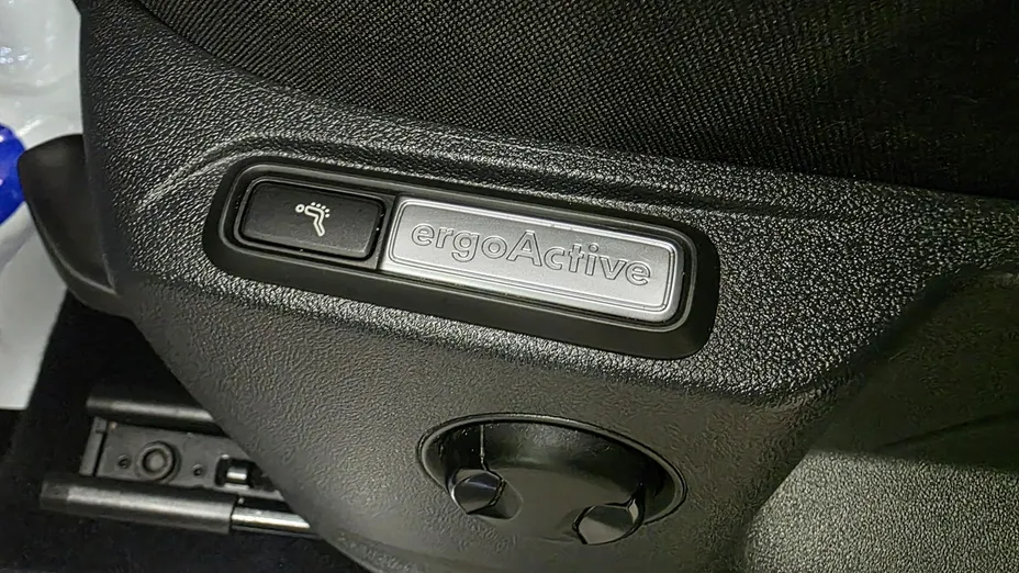 VOLKSWAGEN Tiguan -