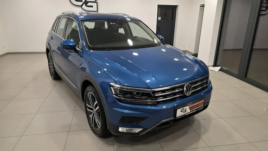 VOLKSWAGEN Tiguan -