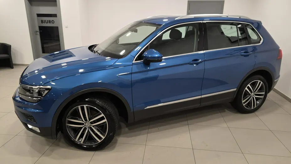 VOLKSWAGEN Tiguan -