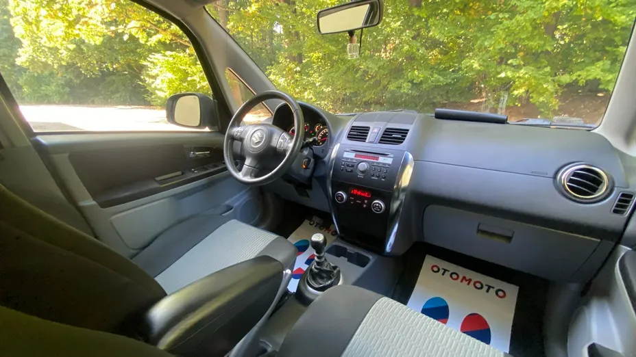 SUZUKI SX4 -