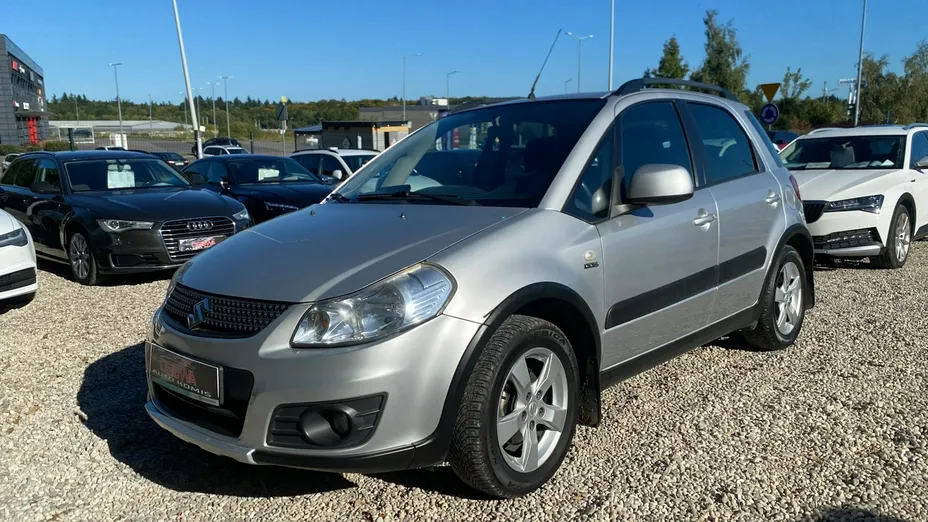 SUZUKI SX4 -