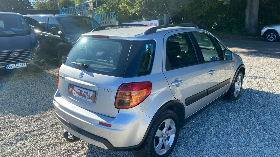 SUZUKI SX4 -