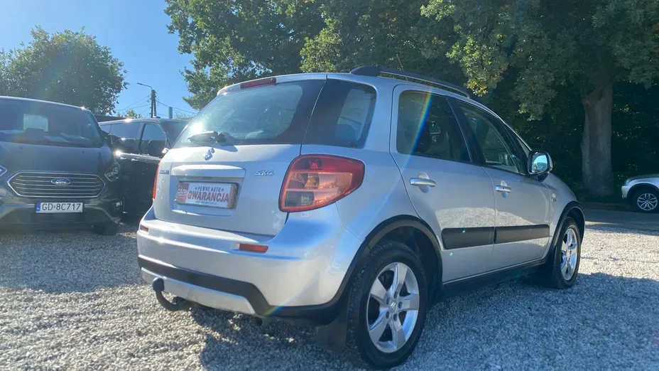 SUZUKI SX4 -