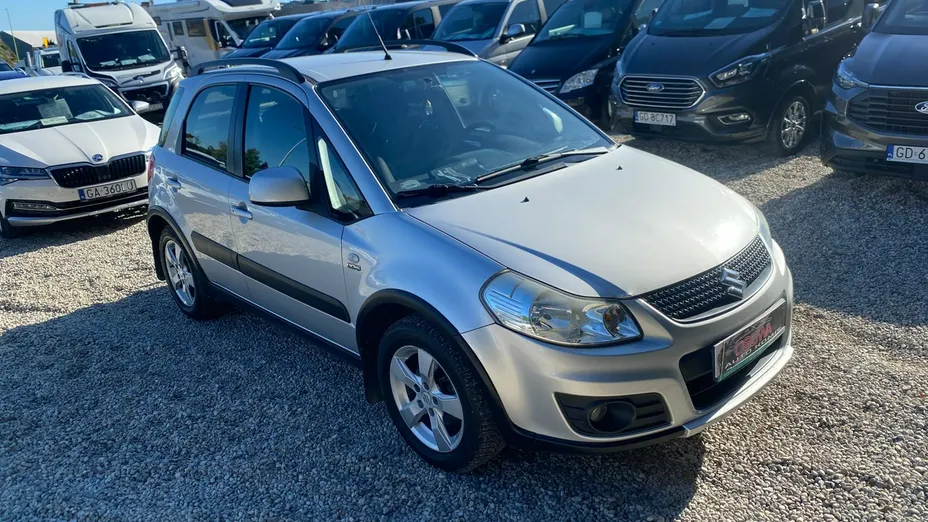 SUZUKI SX4 -