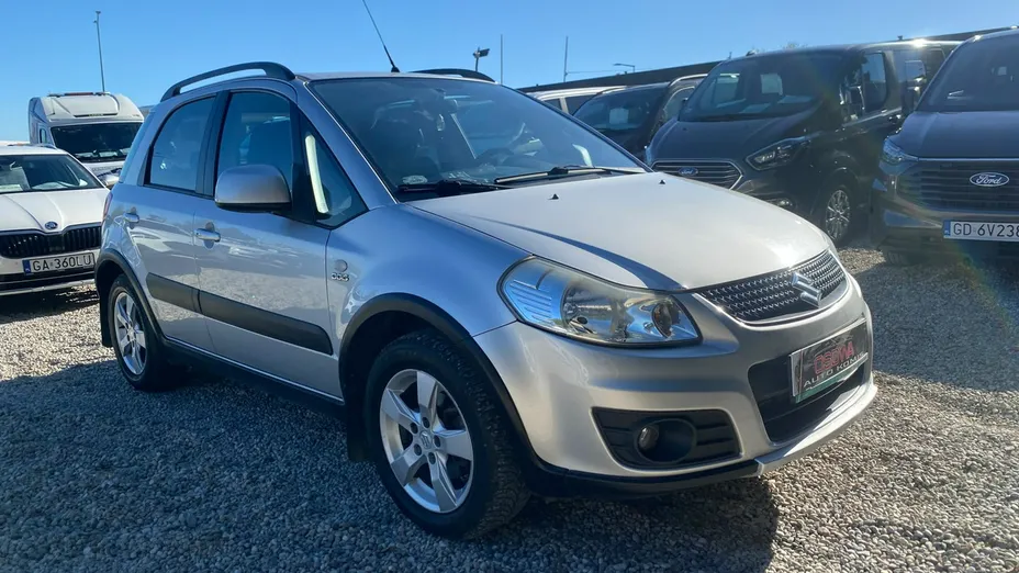 SUZUKI SX4 -