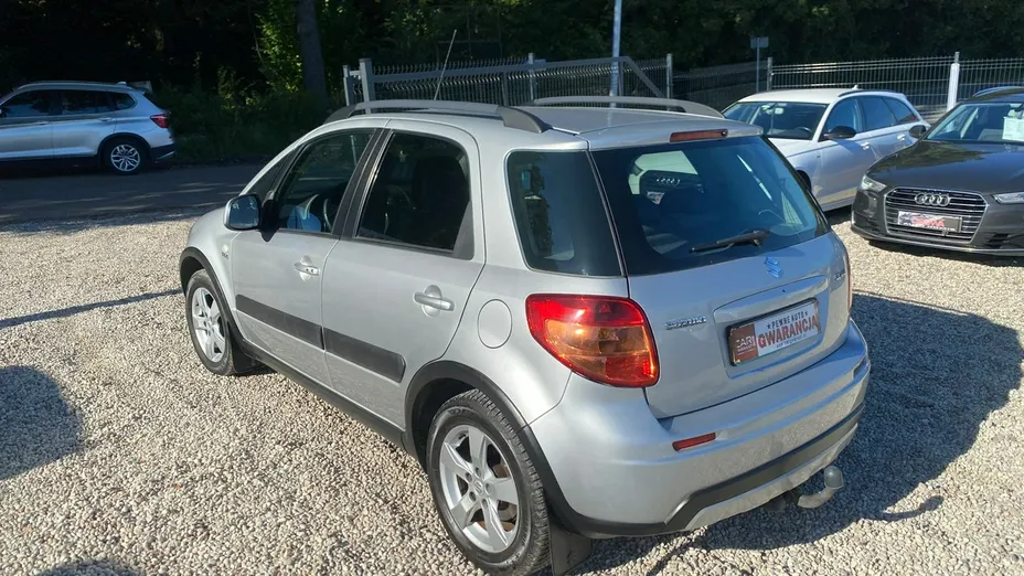 SUZUKI SX4 -