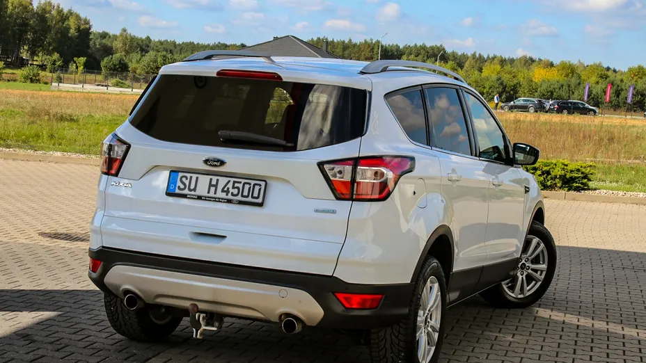 FORD Kuga -