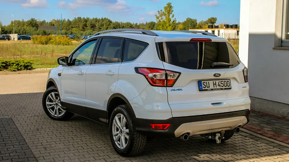FORD Kuga -