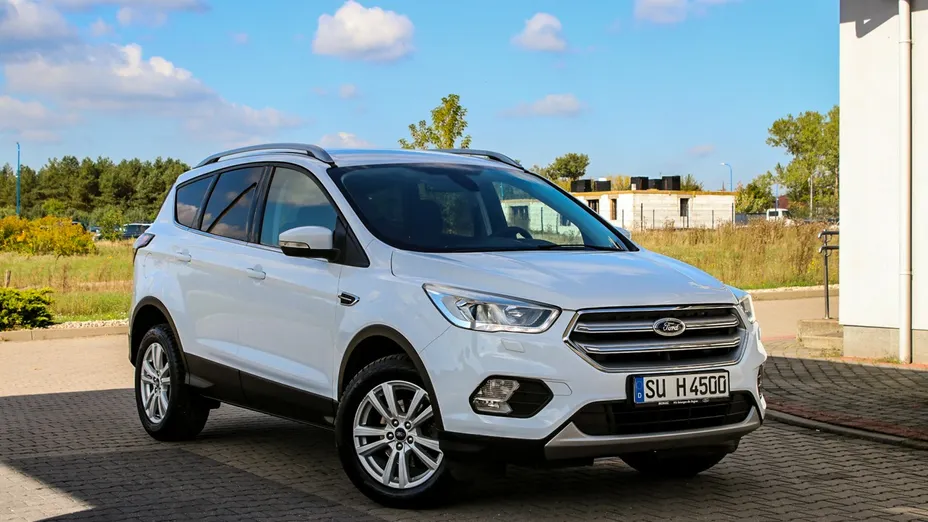 FORD Kuga -