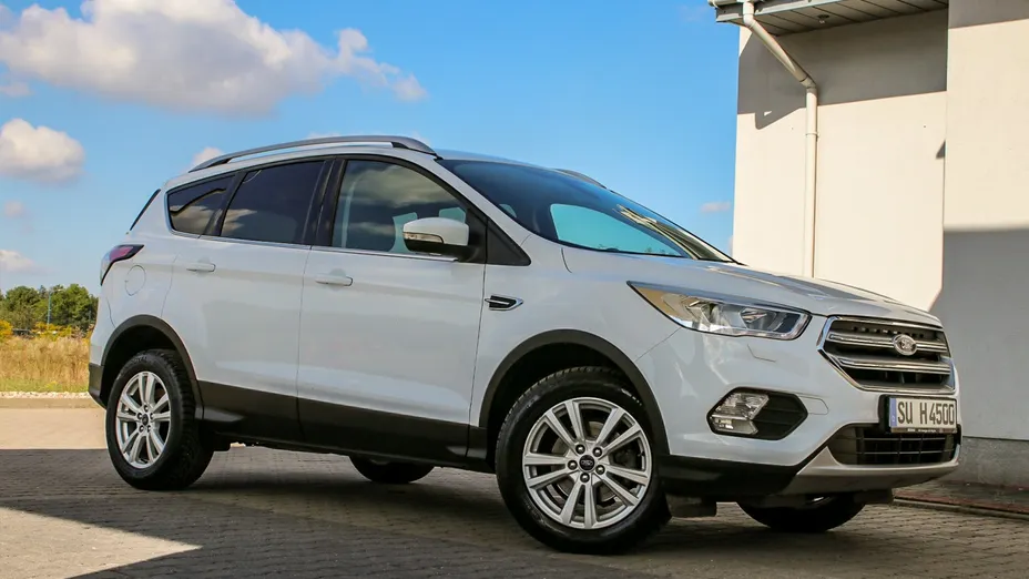 FORD Kuga -