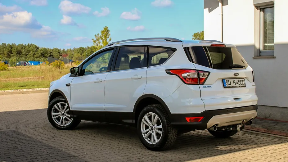 FORD Kuga -