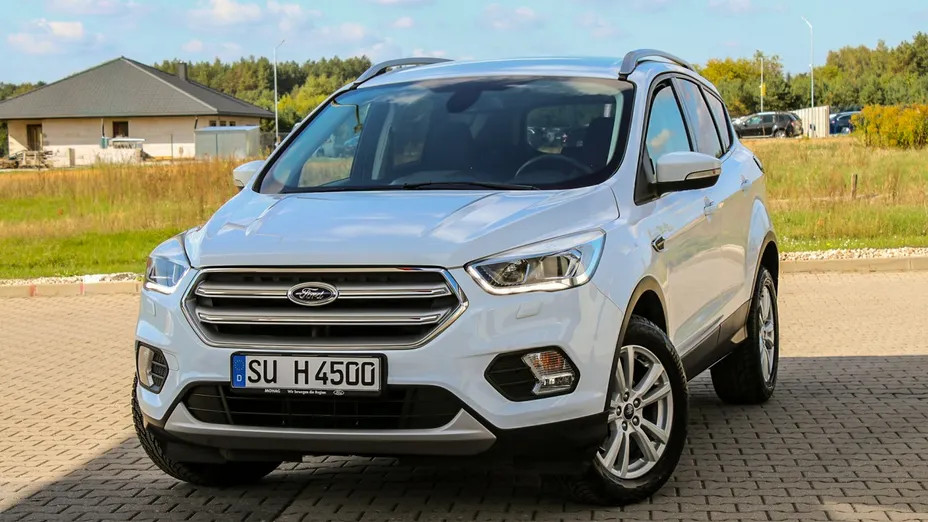 FORD Kuga -