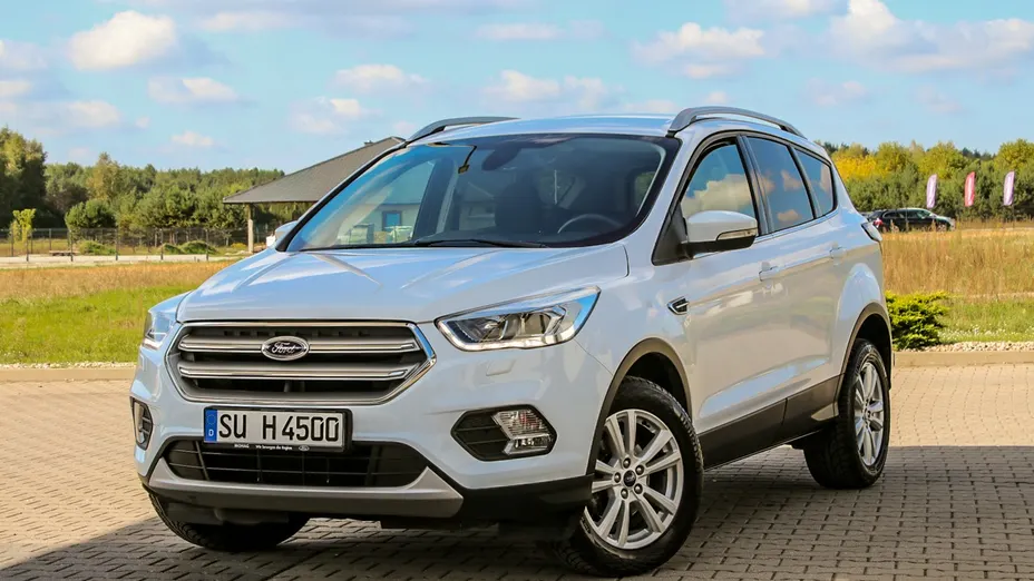 FORD Kuga -