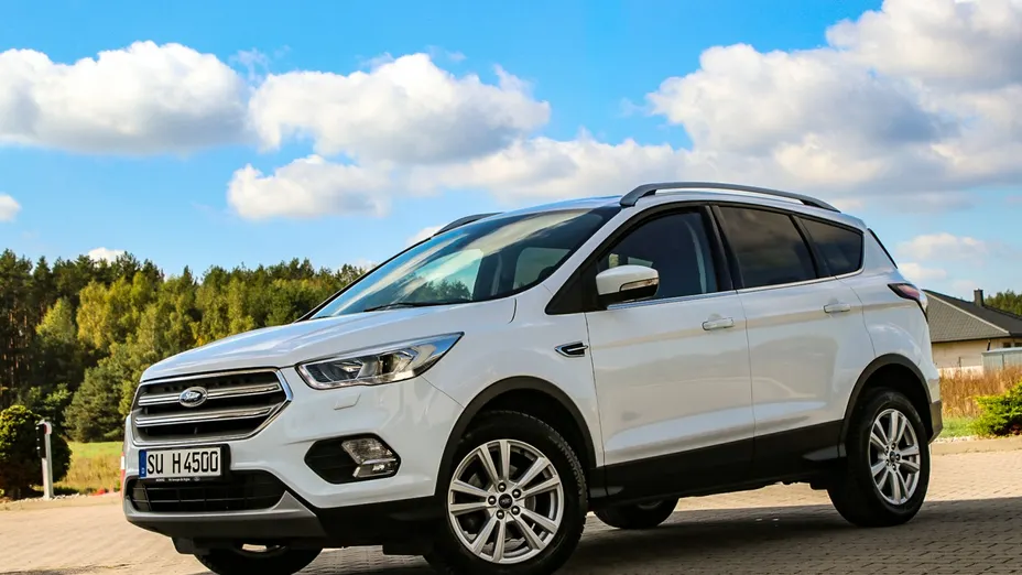 FORD Kuga -