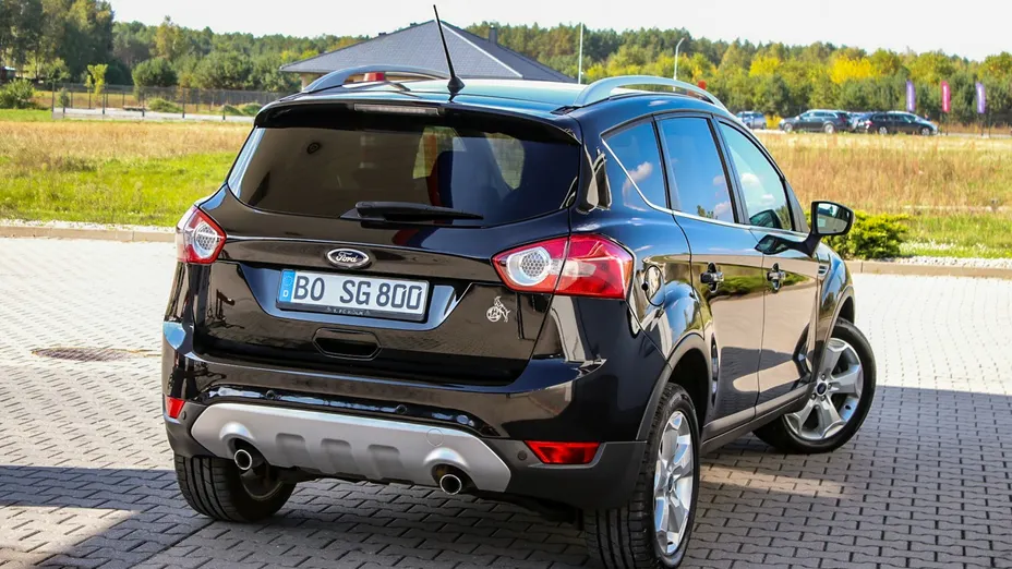 FORD Kuga -