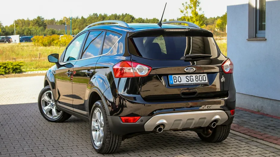 FORD Kuga -