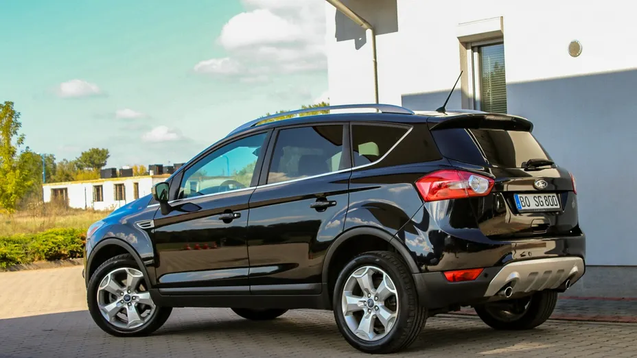 FORD Kuga -