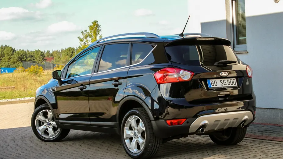 FORD Kuga -
