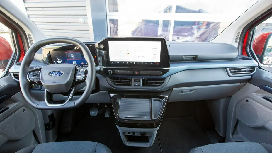 FORD Tourneo Custom -