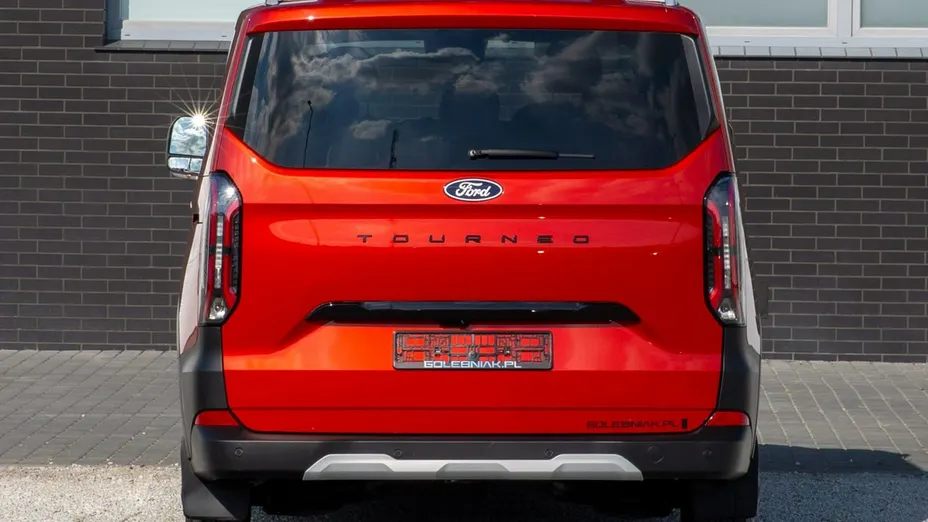 FORD Tourneo Custom -