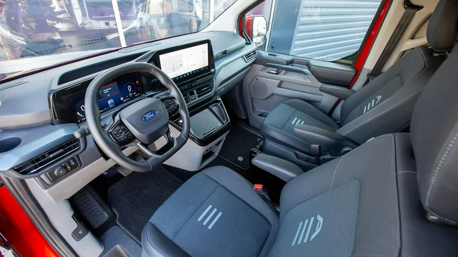 FORD Tourneo Custom -