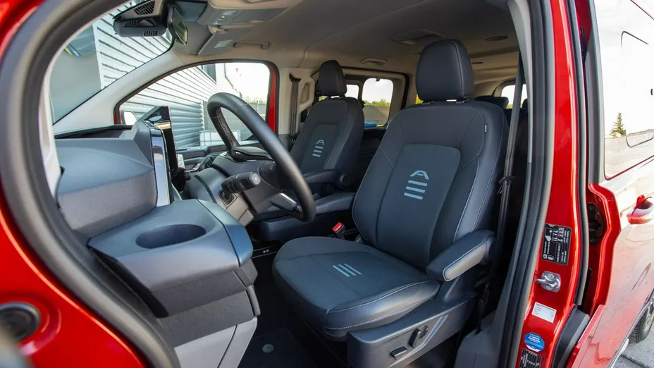 FORD Tourneo Custom -