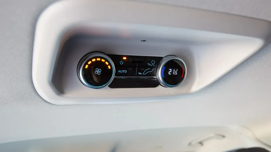FORD Tourneo Custom -
