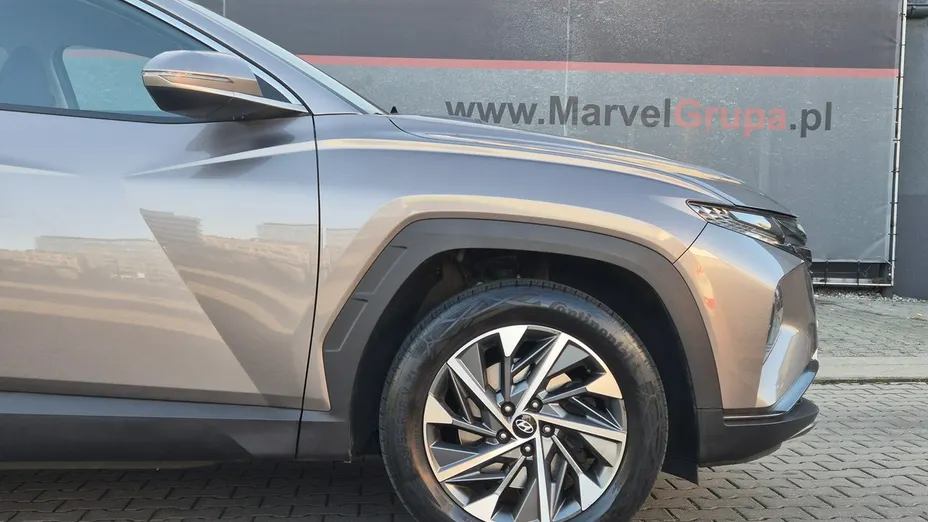 HYUNDAI Tucson -