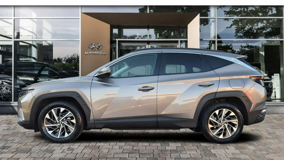 HYUNDAI Tucson -