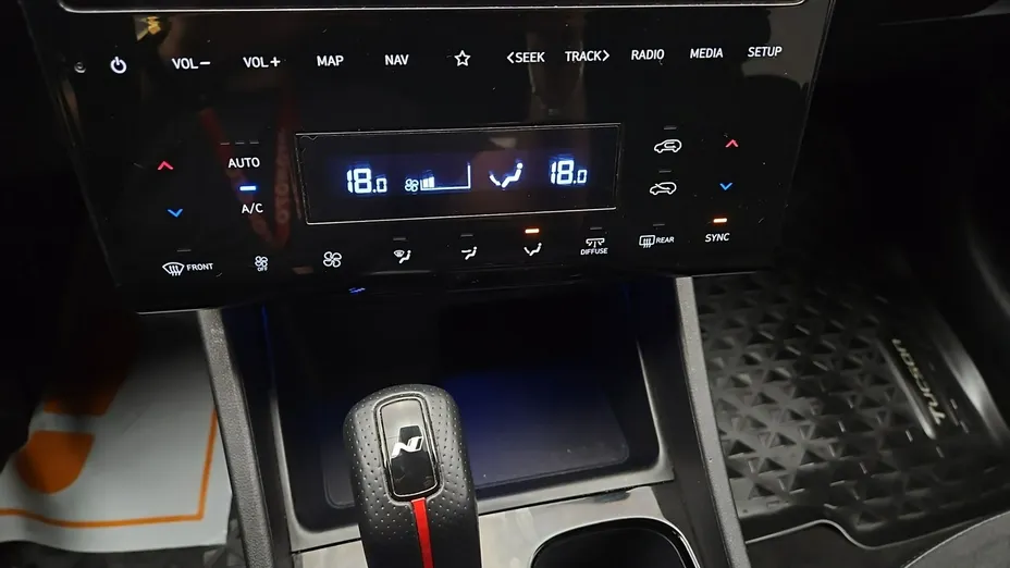 HYUNDAI Tucson -