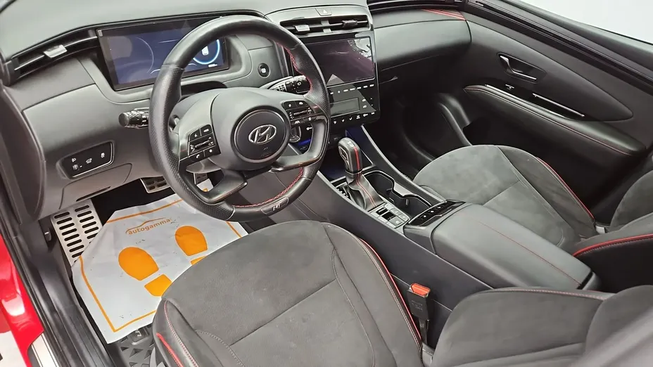 HYUNDAI Tucson -